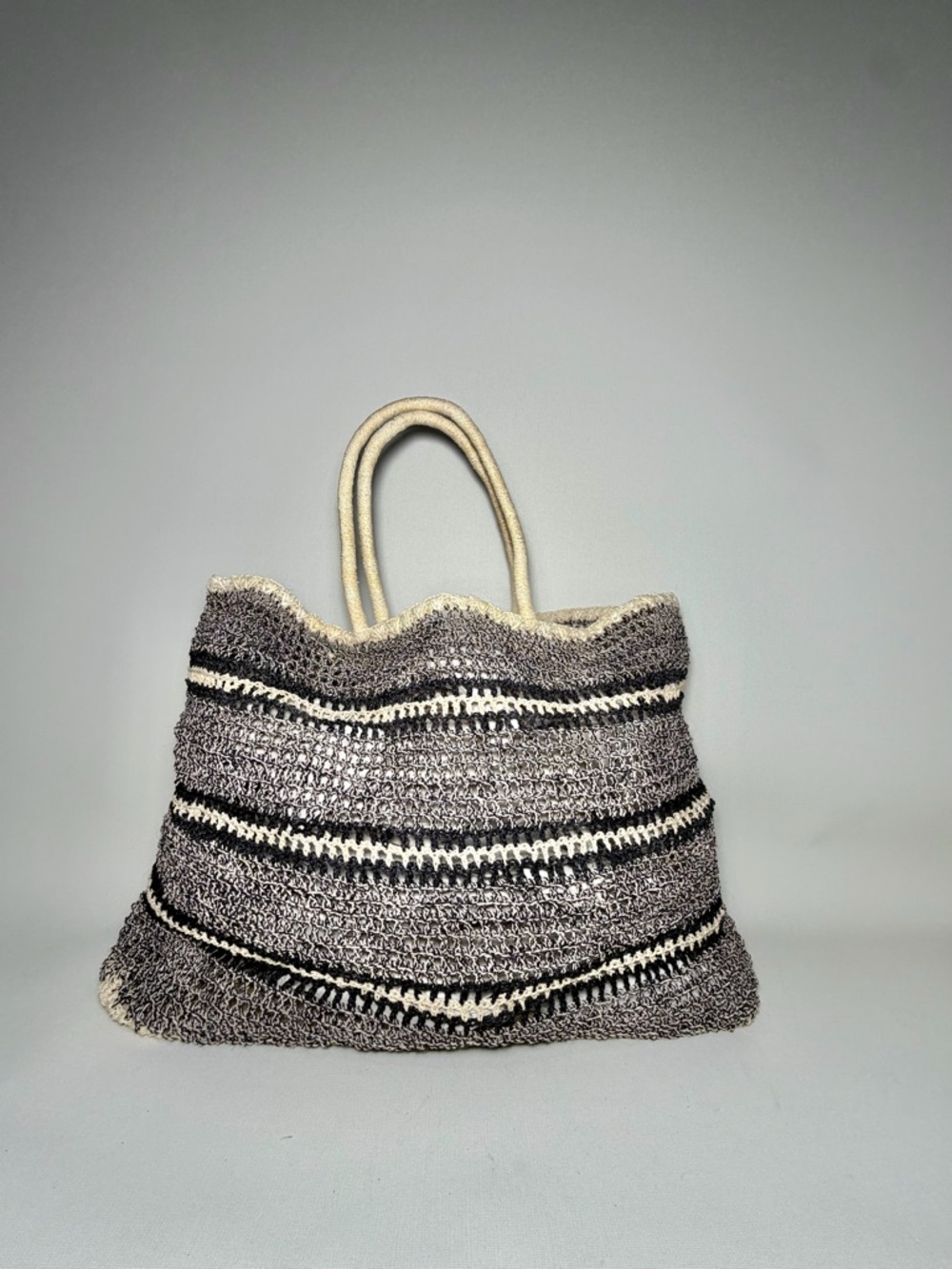 APIECE APART CHAMBIRA TOTE
Black Stripe - Picture 3 of 9